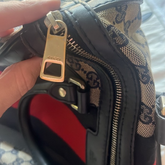 Authentic Gucci purse - Picture 6 of 7